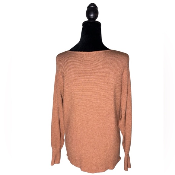 BE COOL Women's Round Neck Sweater Size S/M Light Orange - Picture 4 of 8